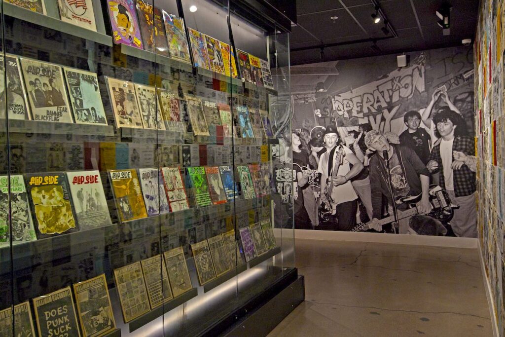 The Punk Rock Museum: immersive graphics